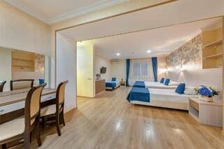 Гостиница Атлас Геленджик Апартаменты пятиместные с кухней-1