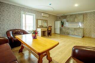 Гостиница Атлас Геленджик Люкс с кухней и балконом-2