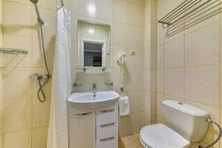 Гостиница Атлас Геленджик Стандарт четырехместный-11