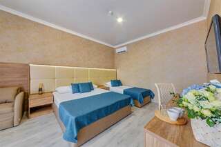 Гостиница Атлас Геленджик Комфорт 3х-местный-1