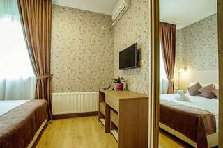 Гостиница Атлас Геленджик Студио четырехместный-3